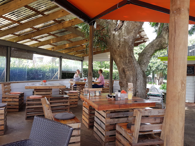 Tree House Cafe & Bar