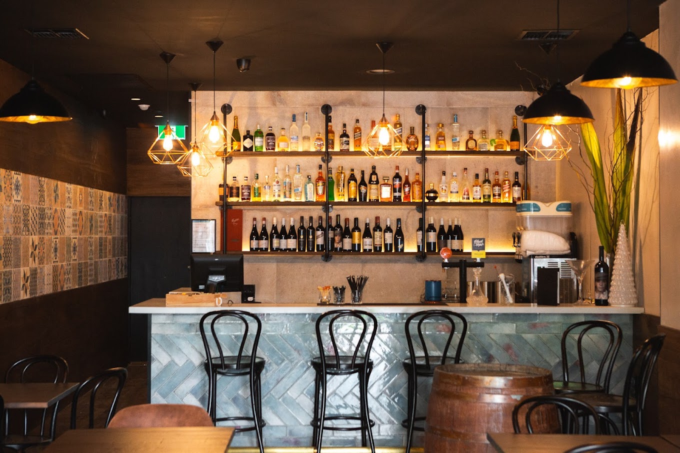Tio Tapas Y Vino - Restaurant, Wine & Cocktail Bar