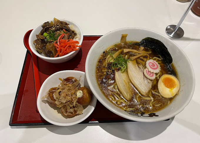 Menya Chinatown