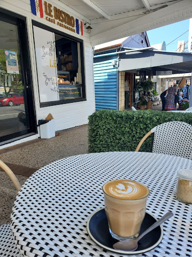 Le Bistro