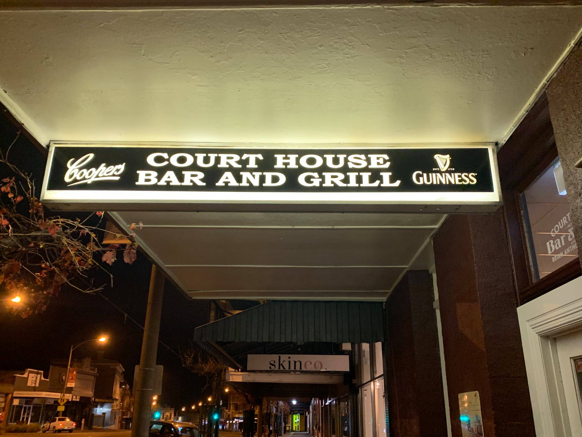 Courthouse Bar & Grill