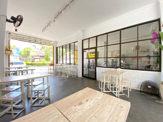 Likelike Coffee & Eatery