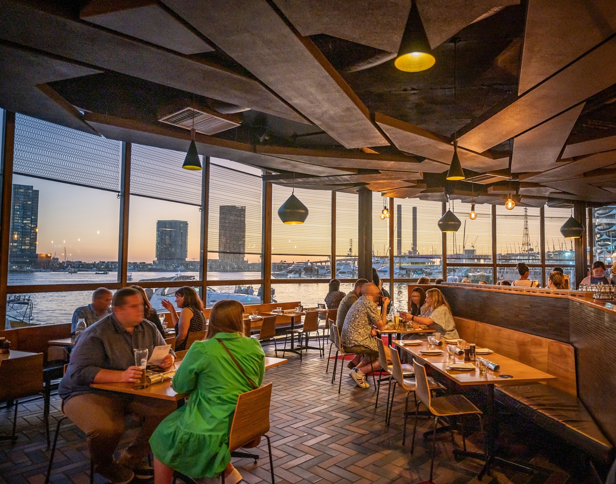 Cargo Bar & Eatery