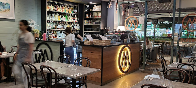 Manny's Italian
