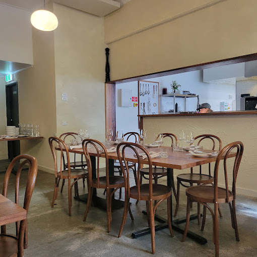 Longplay Bistro