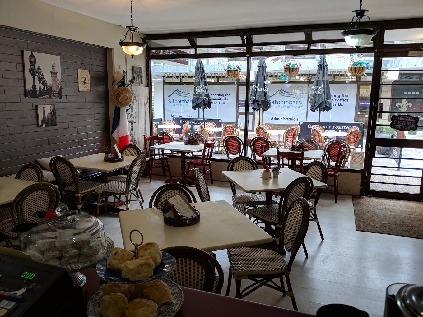 Little Paris Café
