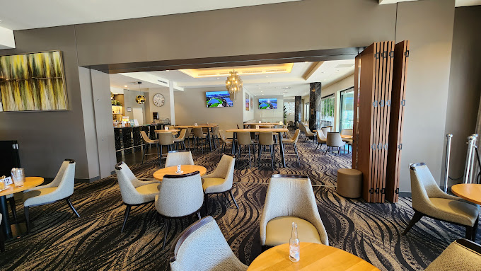 Tassels Place Bar and Bistro