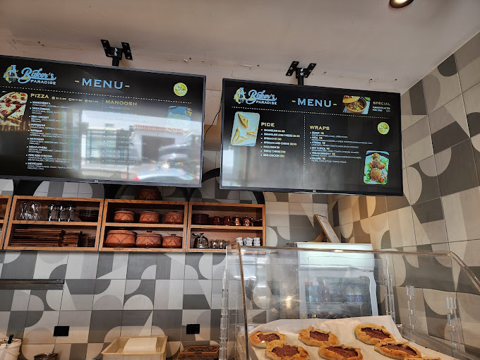Bakers paradise Manoosh &pizza