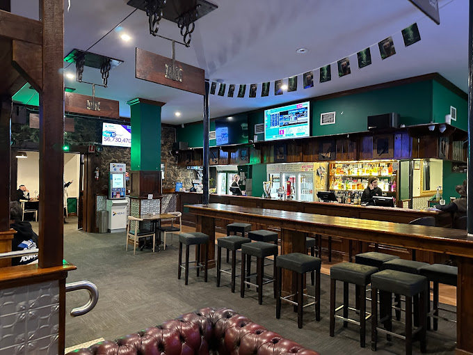 MacNamara's Irish Pub