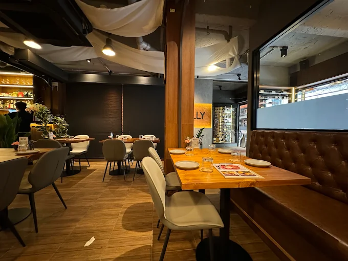 Melly Restaurant