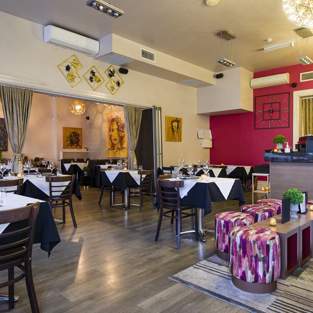 Rubyos Restaurant & Bar