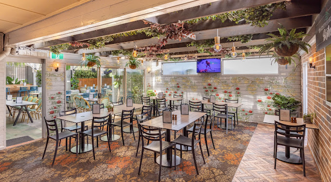 Sir Joseph Banks Hotel