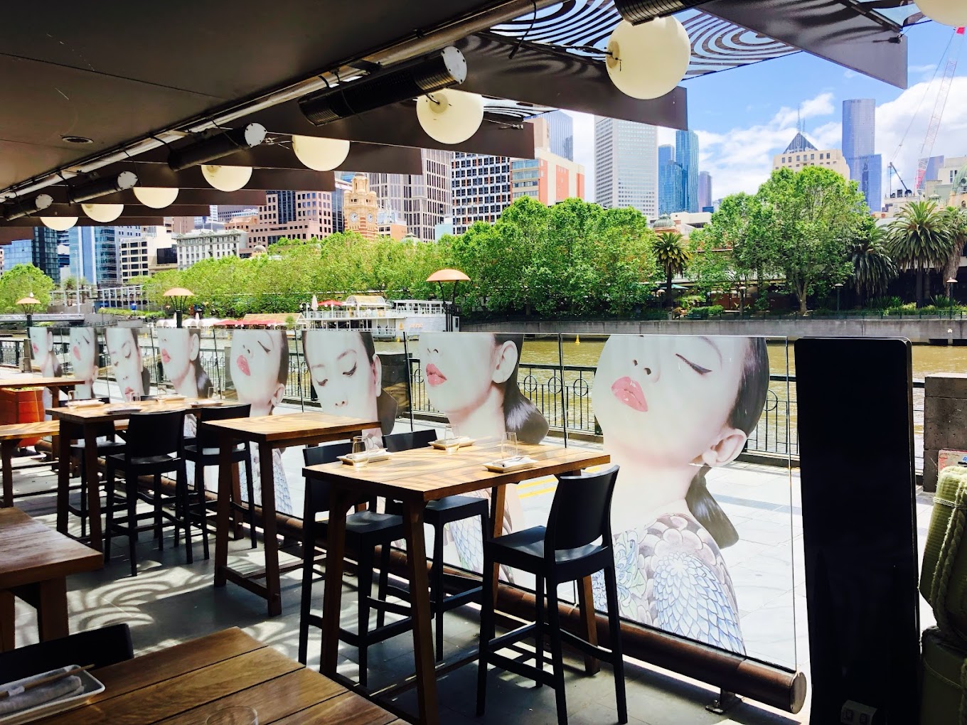 Saké Restaurant & Bar