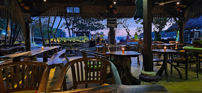 Topi Inn