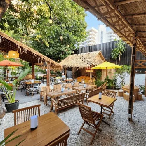 CALM Bangkok - Grill, Garden & Guinguette