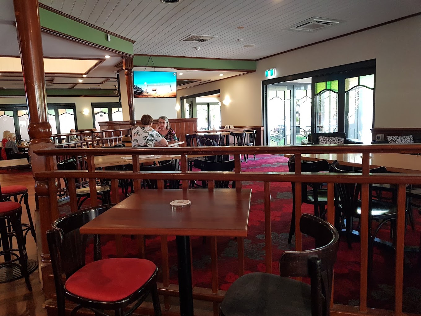 Lakers Tavern