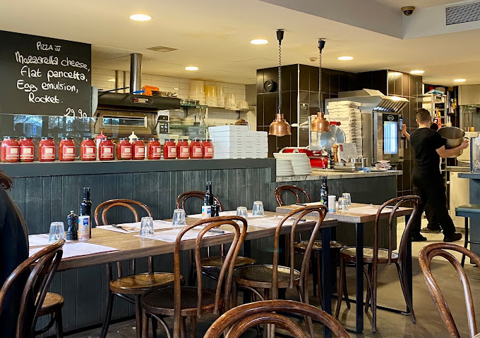DOC Pizza & Mozzarella Bar Delicatessen