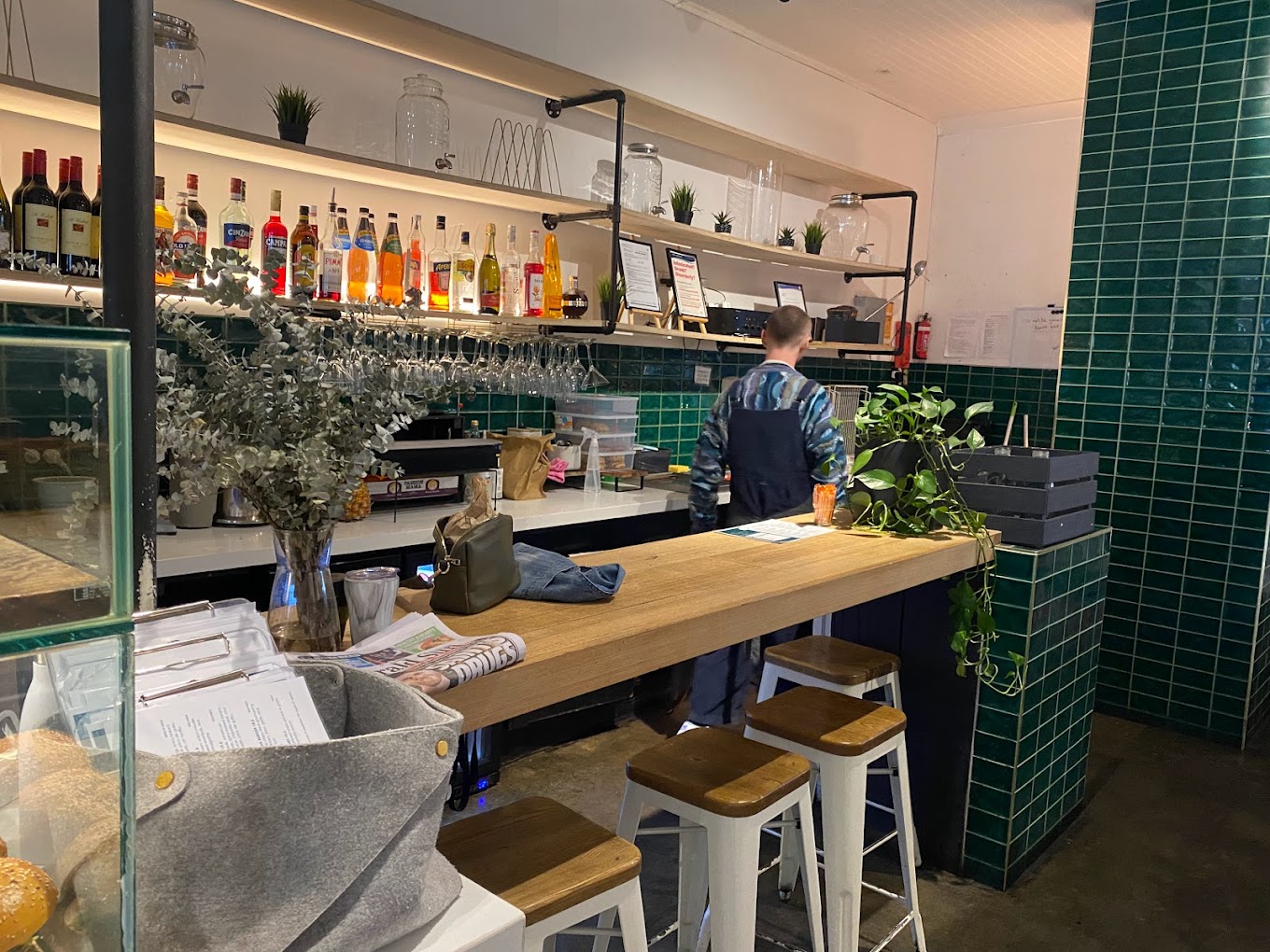 Fifteen Pounds Cafe