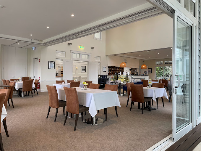 Breakfast Point Country Club