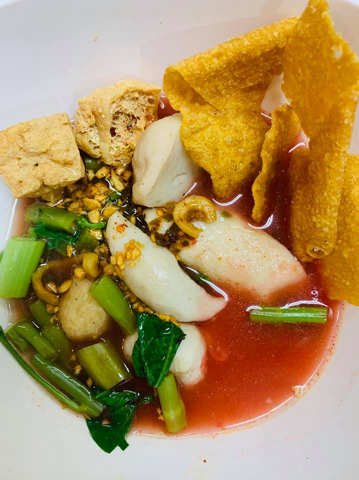 Lung Pratu Nam Boat Noodle