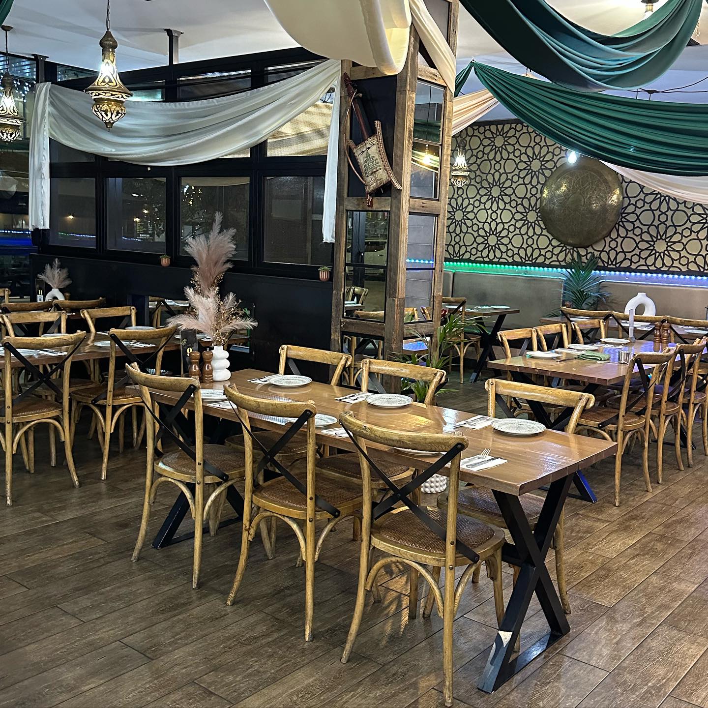 La Shish Lebanese Restaurant