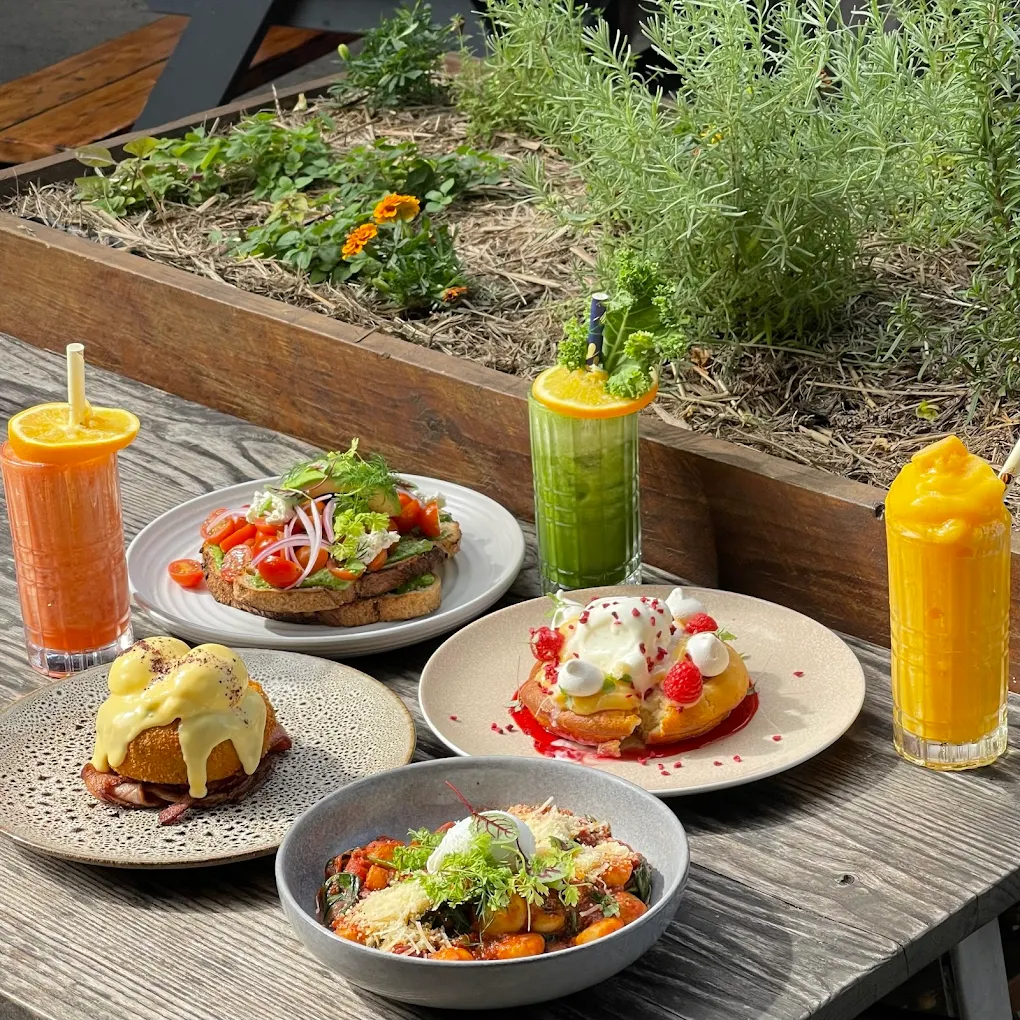 Farmhouse, Kedron Cafe