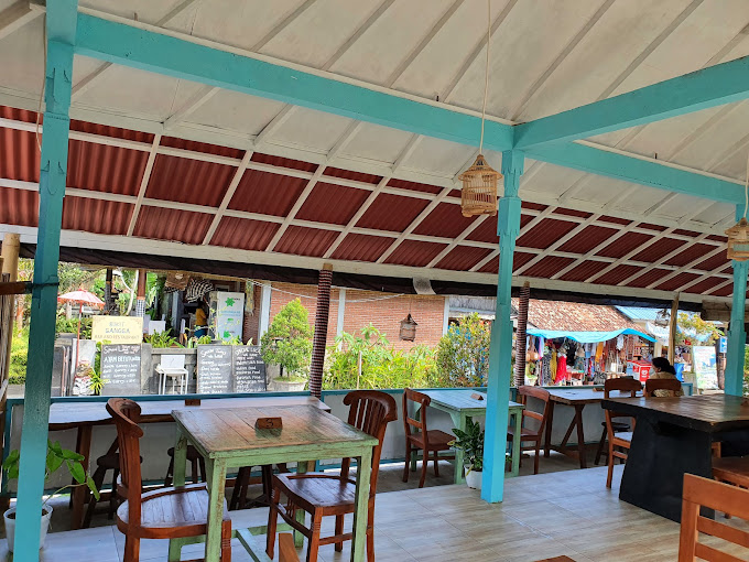 CAFE BENZA at Tirtagangga