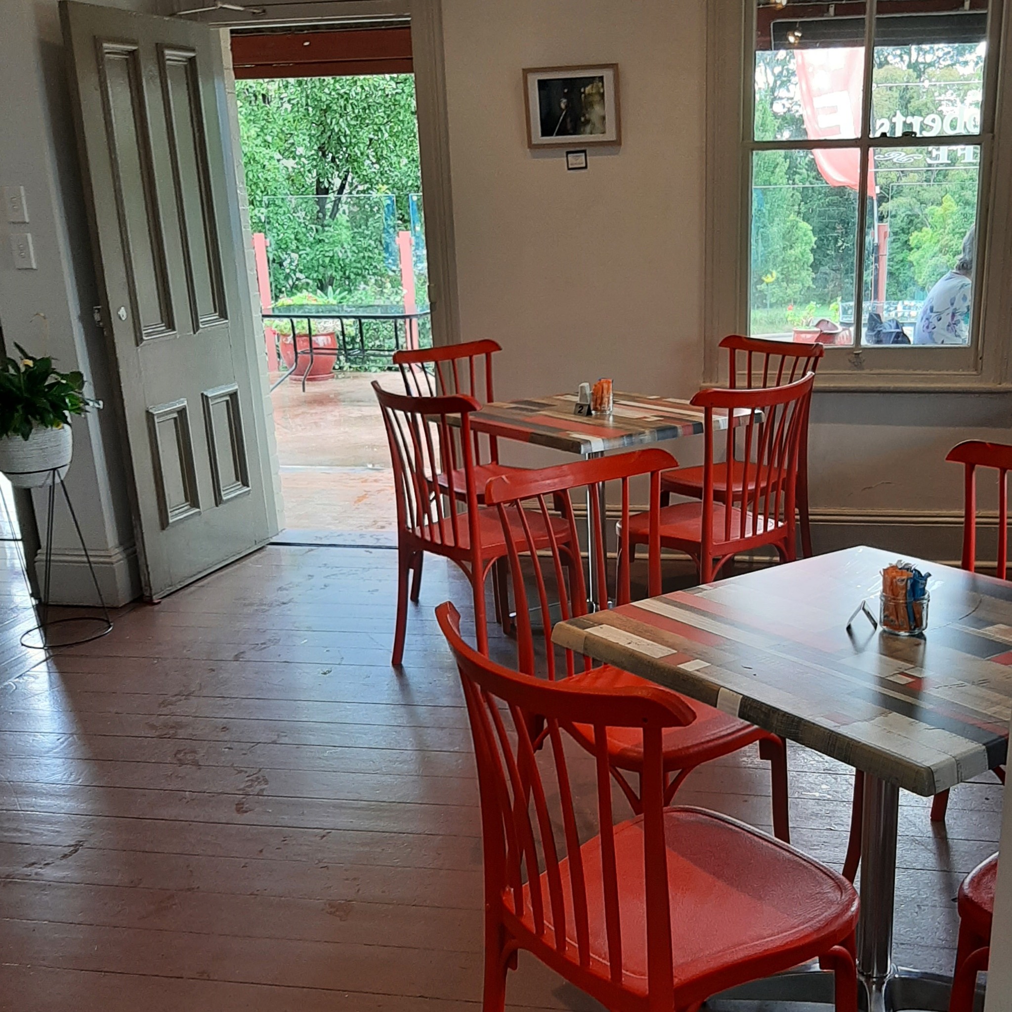 Ben's Cafe (previously known as Ben Roberts Cafe)
