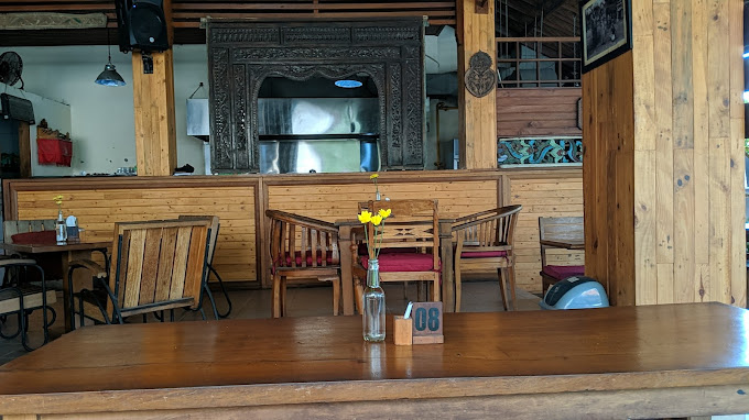Warung Mina Legian