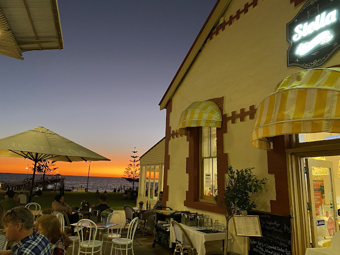 Stella Restaurant