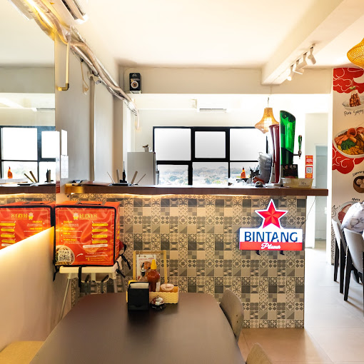 Lucky 8 Roast Pork Noodle Sanur Bali bakmi babi