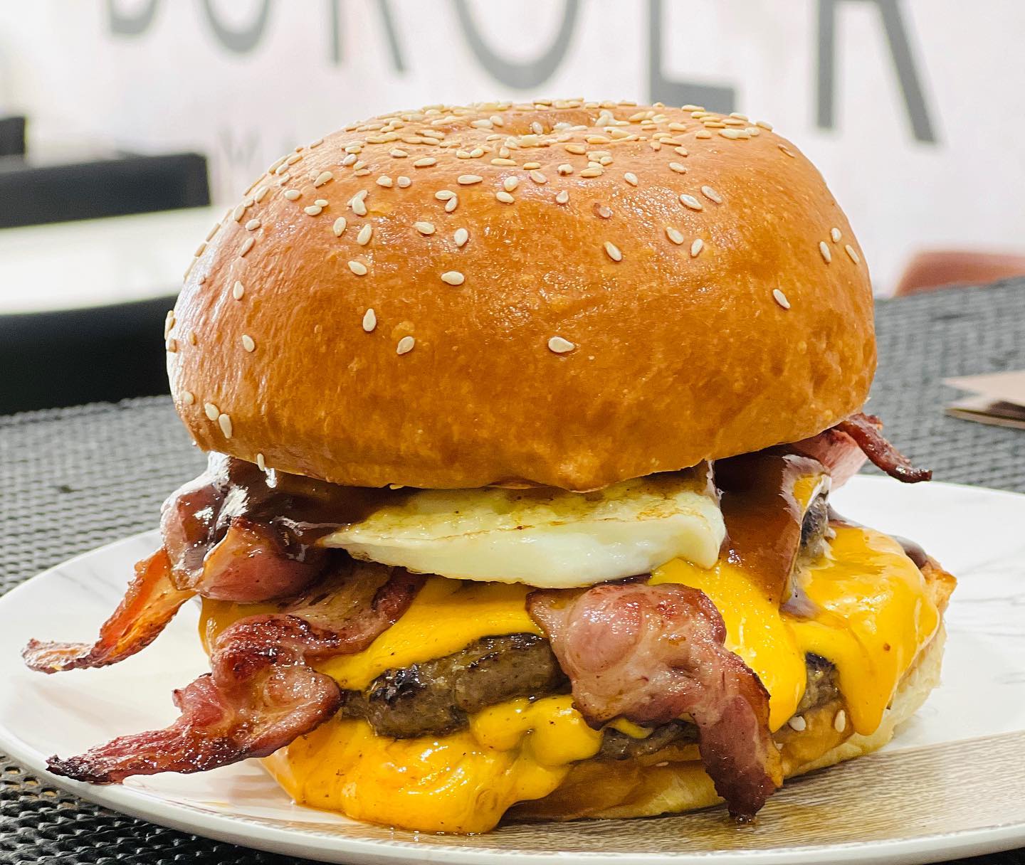 Enzo's Burger