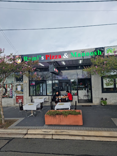 Rami’s pizza & Manoosh