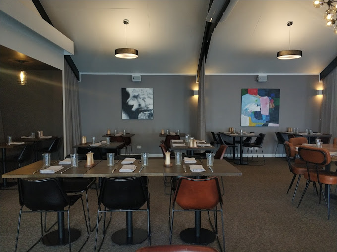 Myrtle Bar & Kitchen