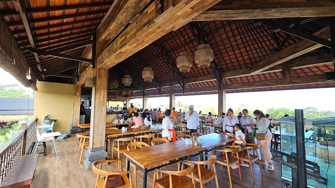 Warung Babi Guling Pande Egi