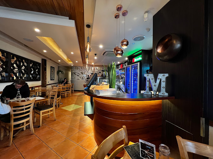 Montania Cafe - Bar - Restaurant
