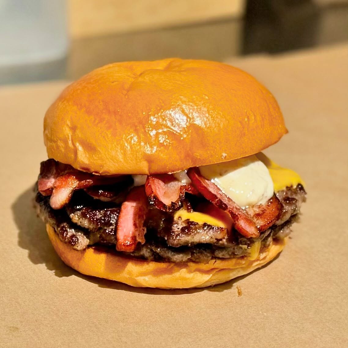1090 Burger