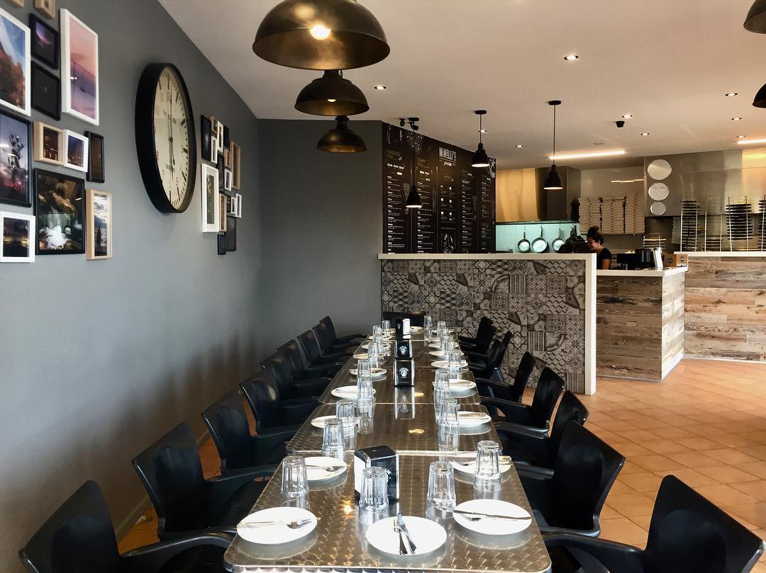 Minelli's Pizzeria & Cafe