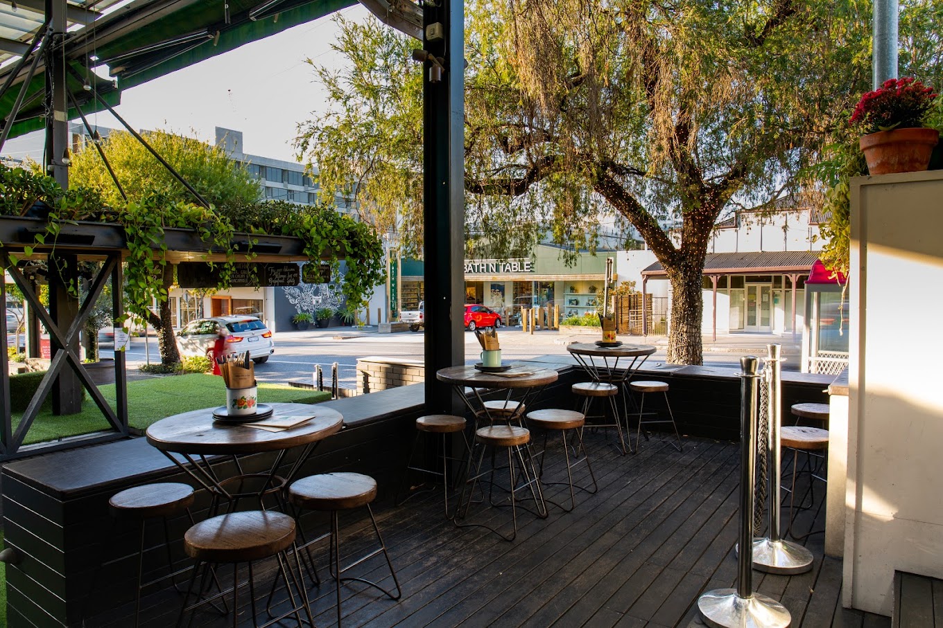 At Sixes And Sevens