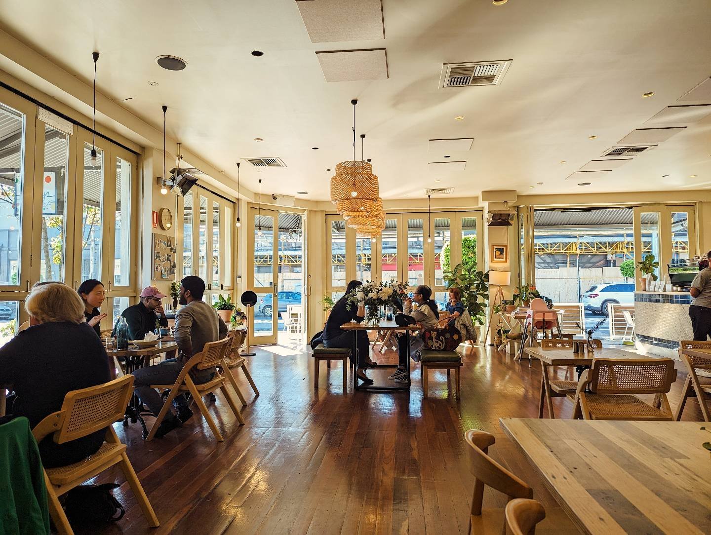 8days cafe
