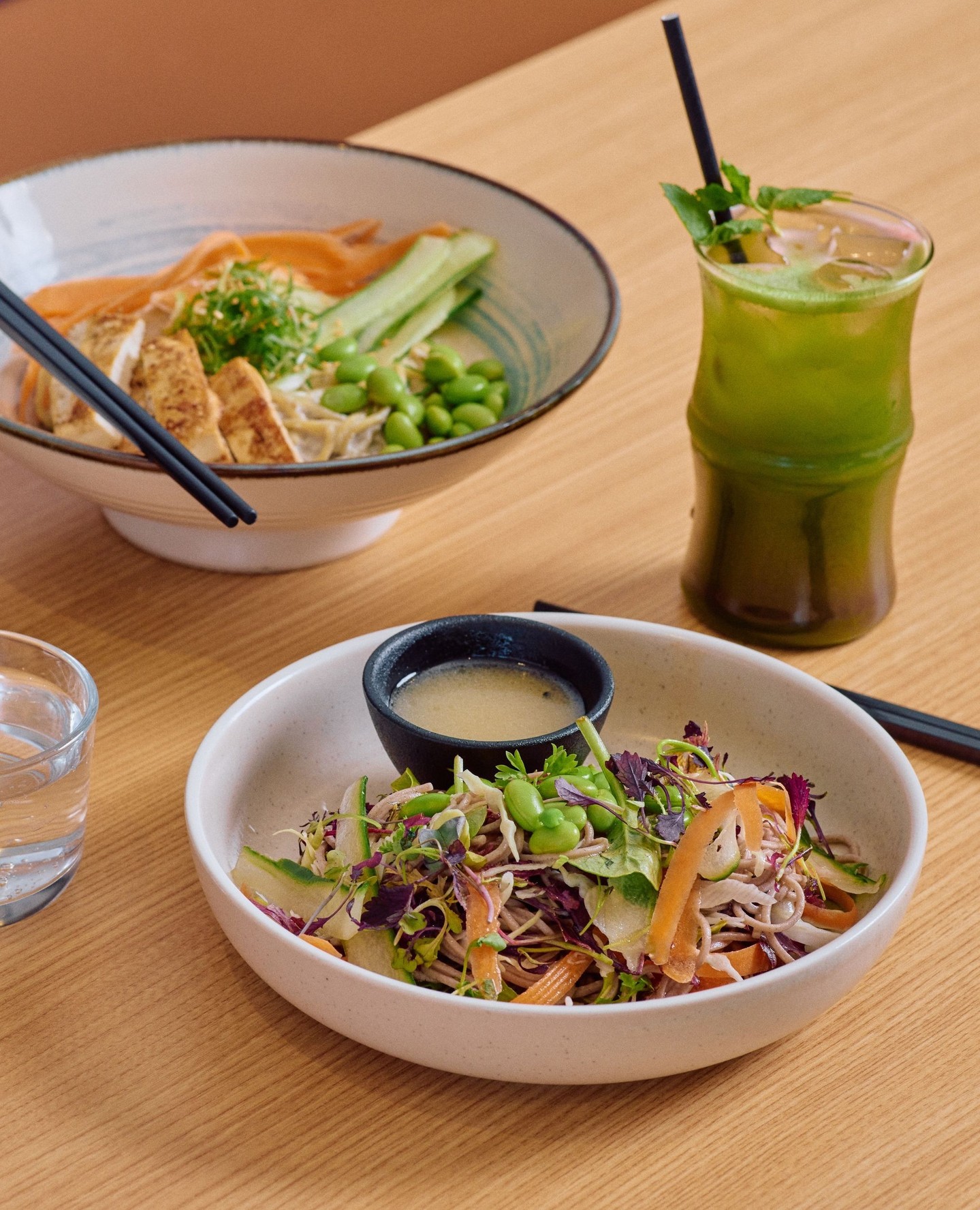 Yuna Cafe & Restaurant