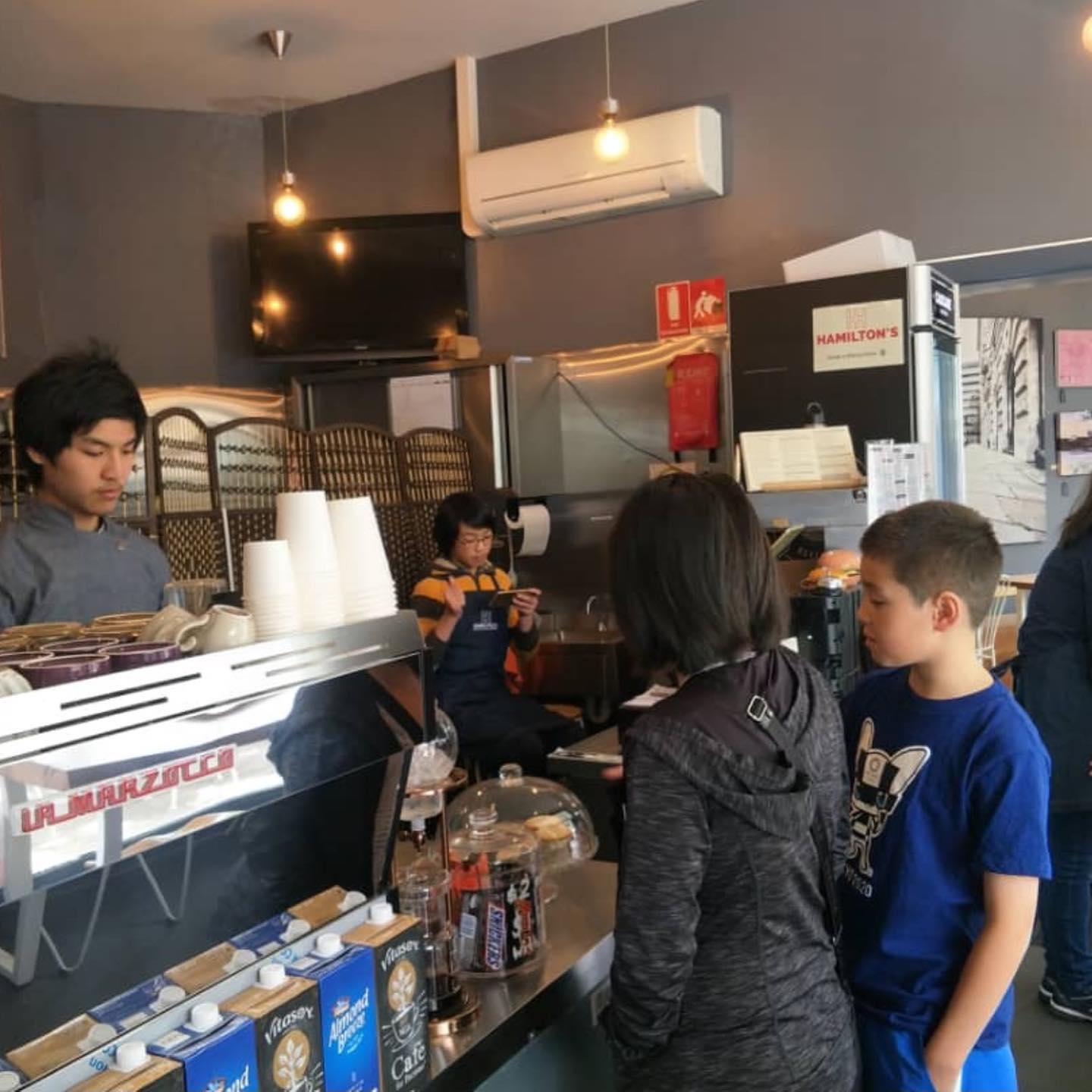 Hamilton's Coffee.Burgers.Fried Chicken