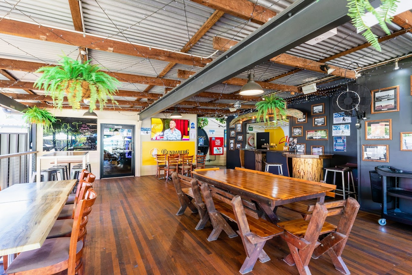 Jacobs Well Bayside Tavern