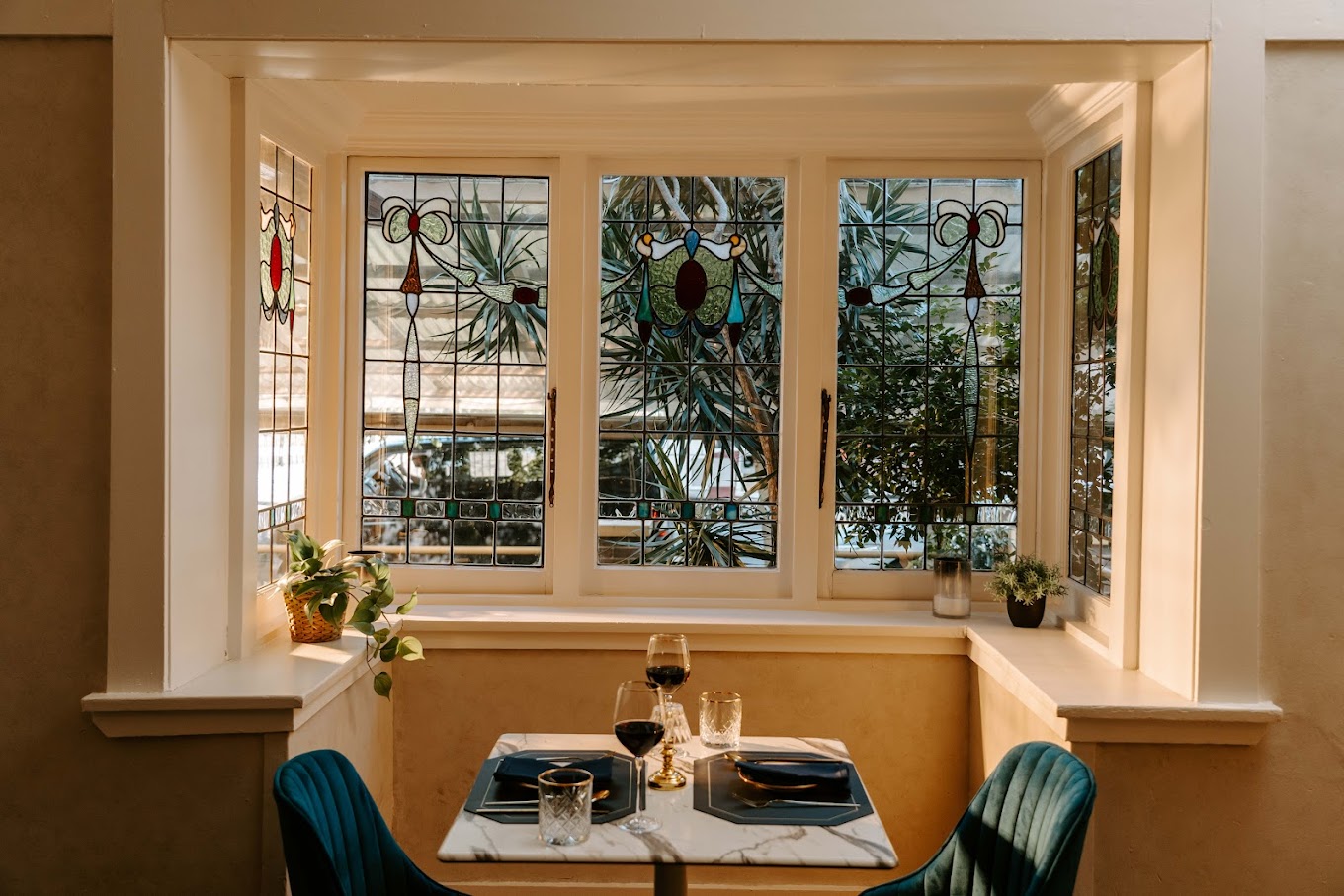 Cozy Dining