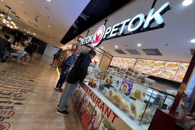 Rumah Makan Petok Petok
