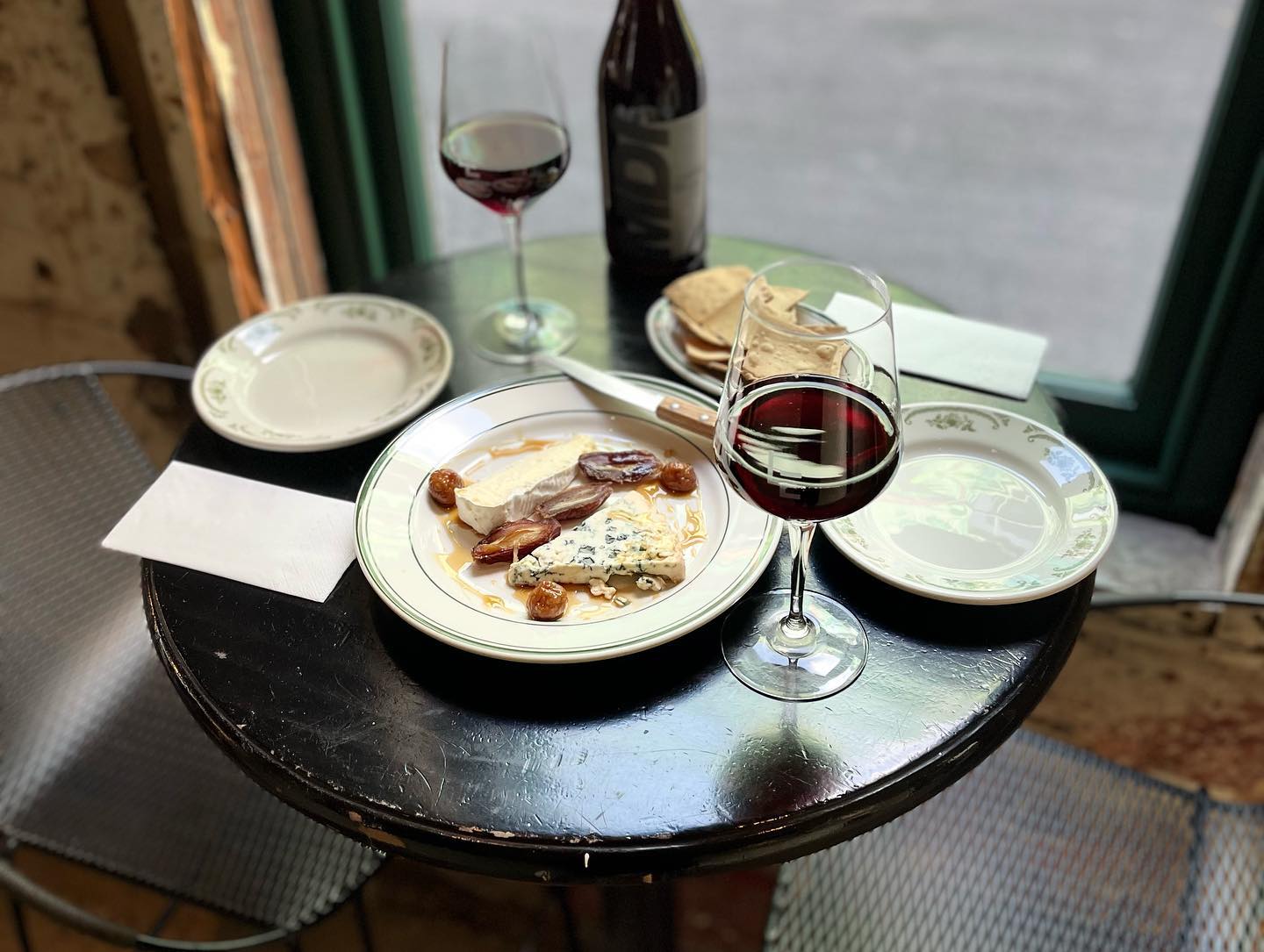 Lane’s Edge Wine Bar