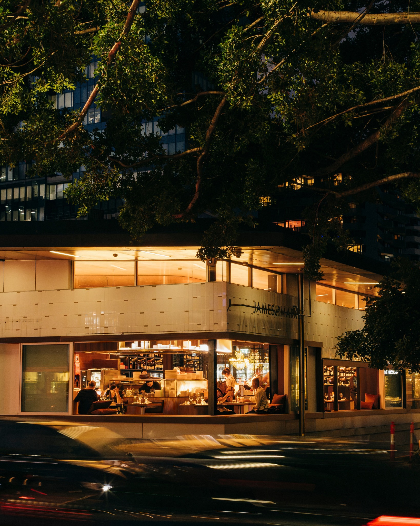 CRU Bar & Cellar