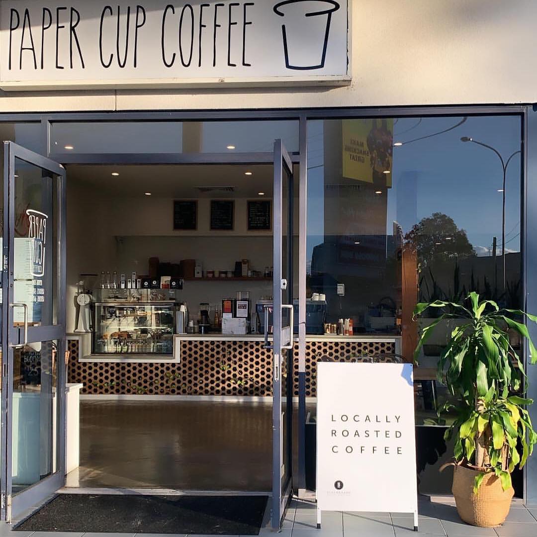 Papercup Coffee Labrador
