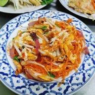 Lueng Pha Pad Thai