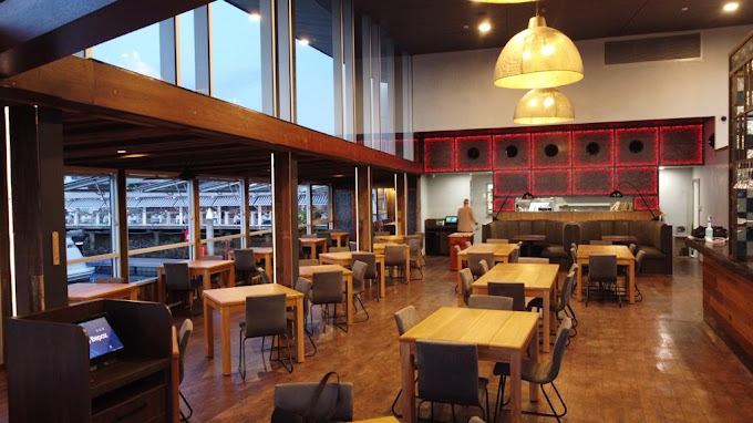 Red's Kitchen & Bar